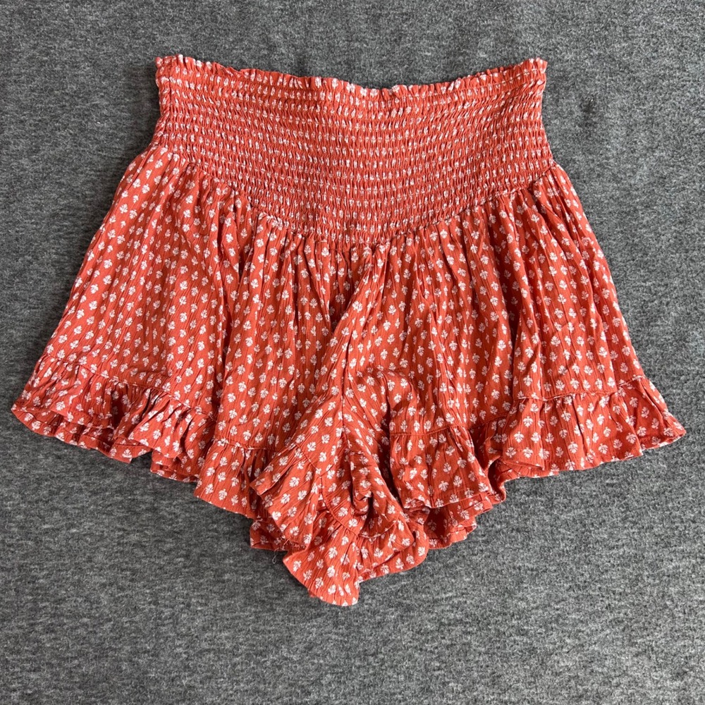 Angie Rust Orange Floral Smocked Waist Ruffle Hem Shorts Large NWT